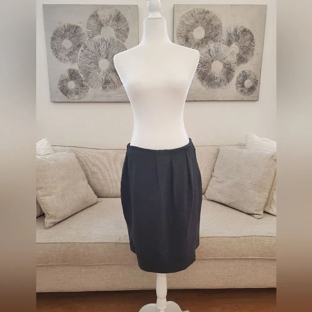 Banana Republic Pleated Pencil Skirt sz 8